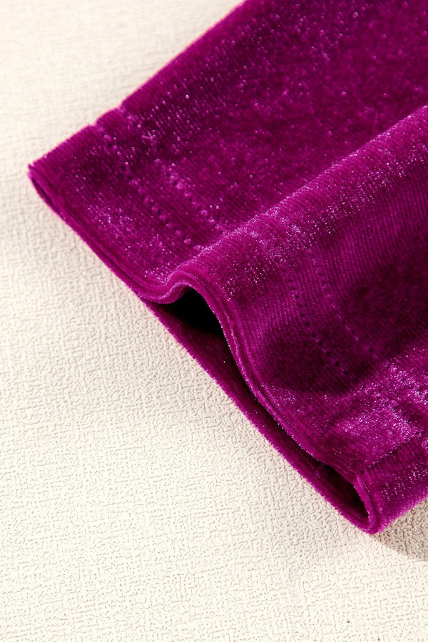 Solange® | Vestido bodycon manga longa em veludo rosa com gola alta e babados